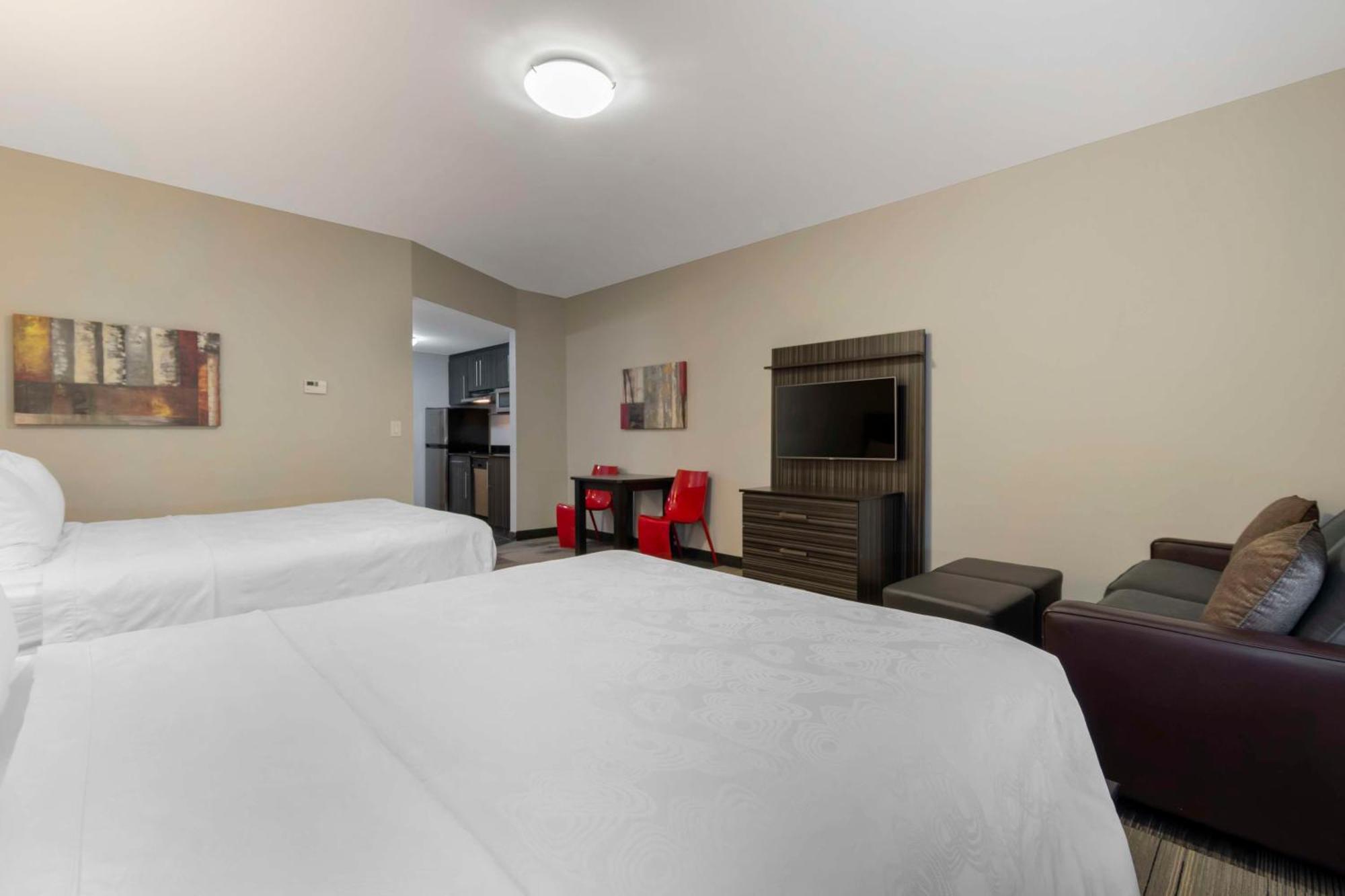 ססקאטון Best Western Plus Airport Inn & Suites מראה חיצוני תמונה