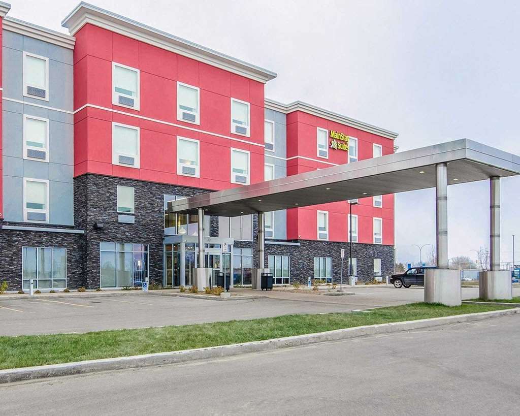 ססקאטון Best Western Plus Airport Inn & Suites מראה חיצוני תמונה